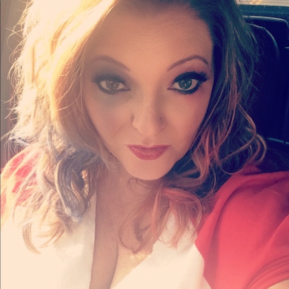 Meet your Posher, Shannon - Picture 12 of 15